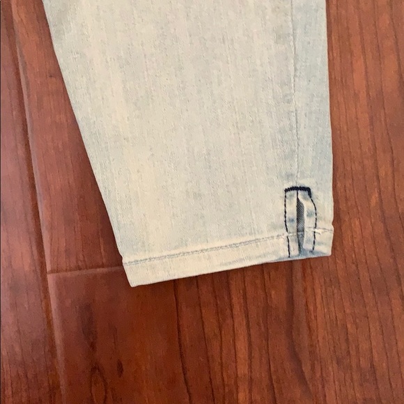 Guess Super Skinny Acid Wash Distressed Jeans - Picture 3 of 8